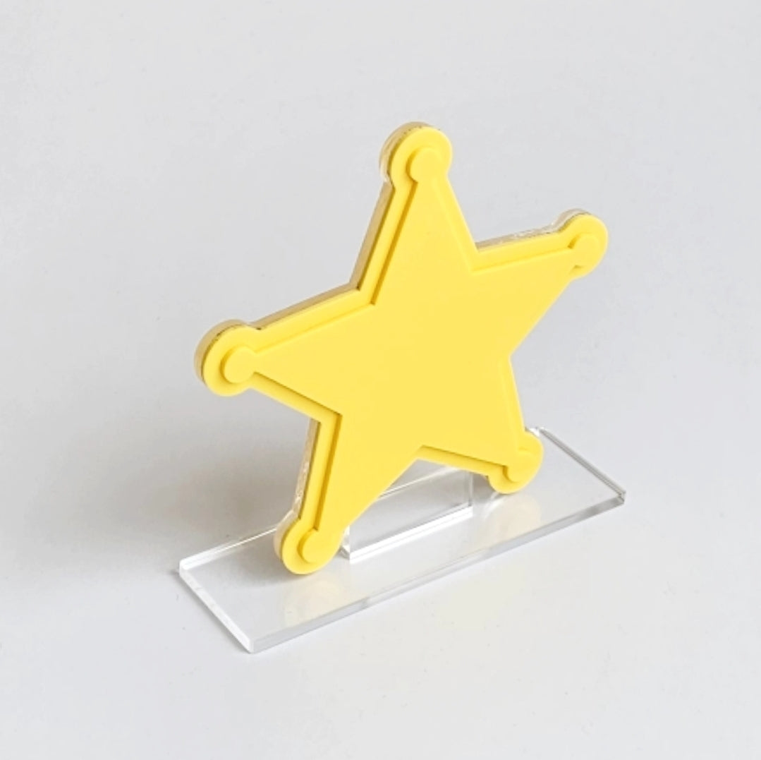 Adorno de Mesa em Acrílico Estrela Xerife
