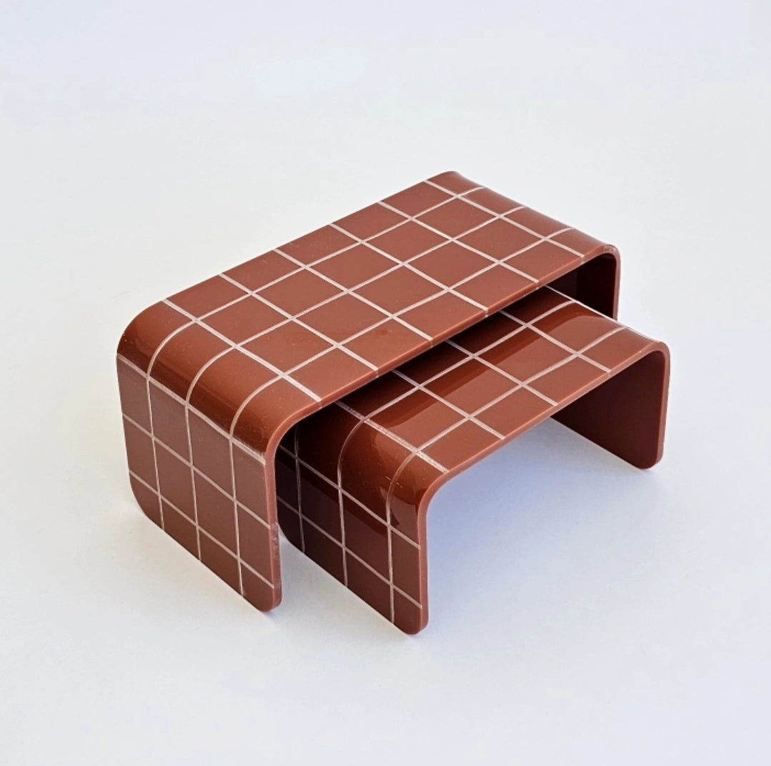 suporte-duo-altura-em-acrilico-grid-terracota