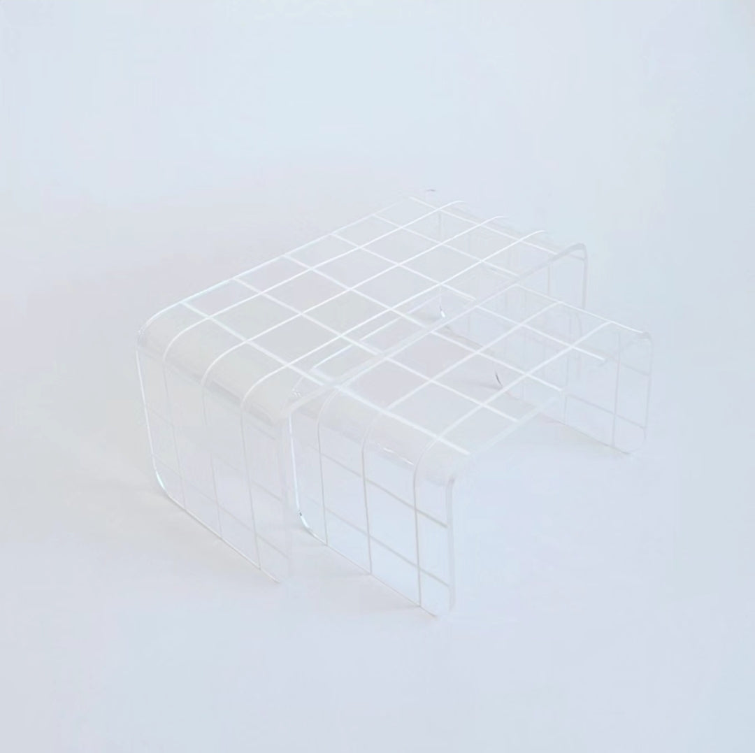 suporte-duo-altura-em-acrilico-grid-transparente